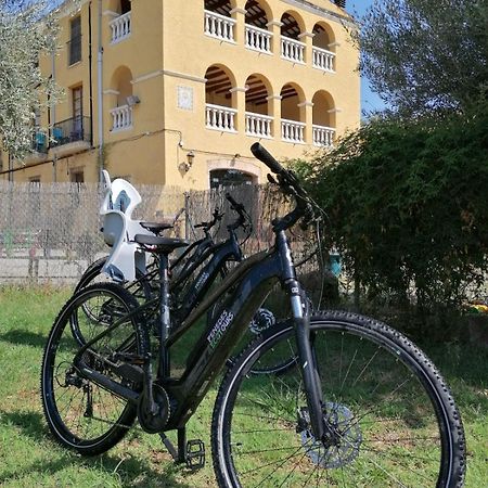 Hostal Maset Del Garraf Olesa de Bonesvalls Exterior foto